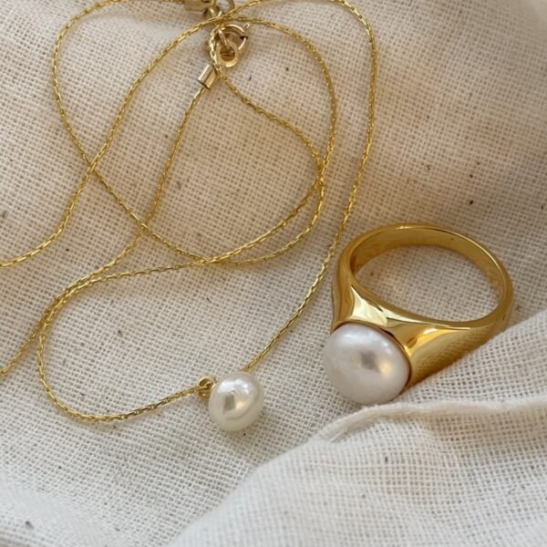 Silver Small Pearl Beaded Ring 076