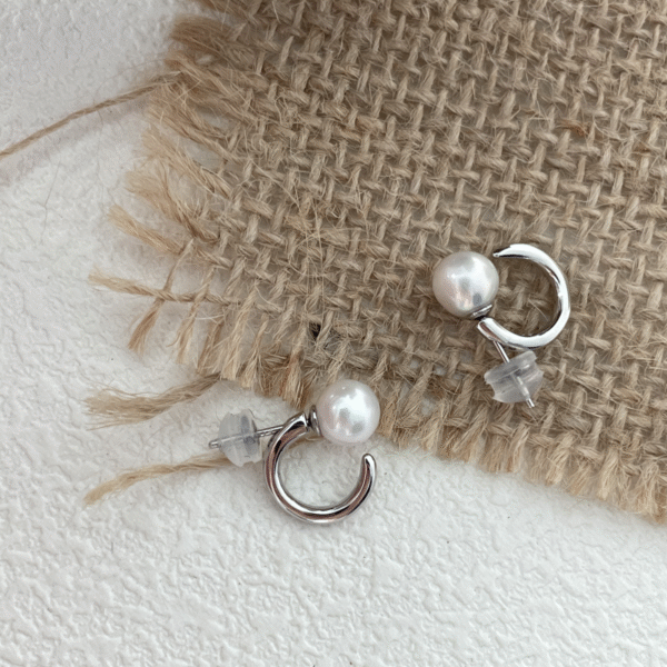 Gold Diamante Pearl Floral Huggie Earrings 479
