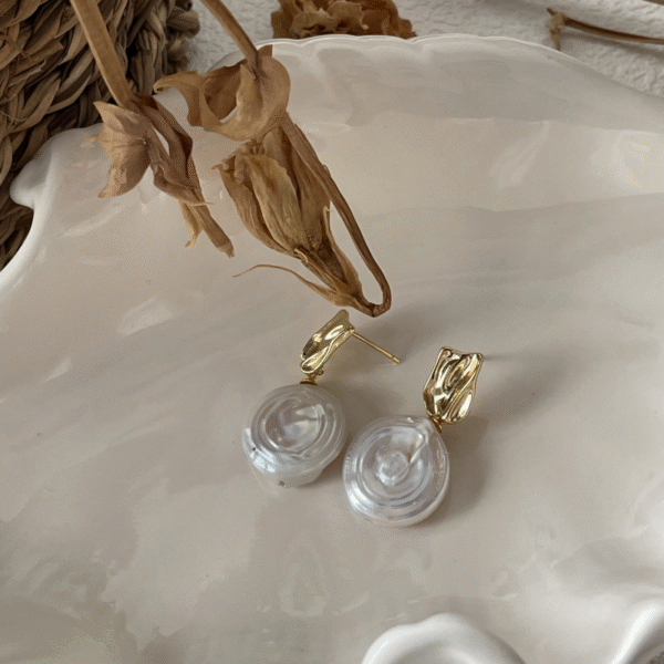 Roma Holiday Baroque pearl earring Gold Diamante Pearl Floral Huggie Earrings 539